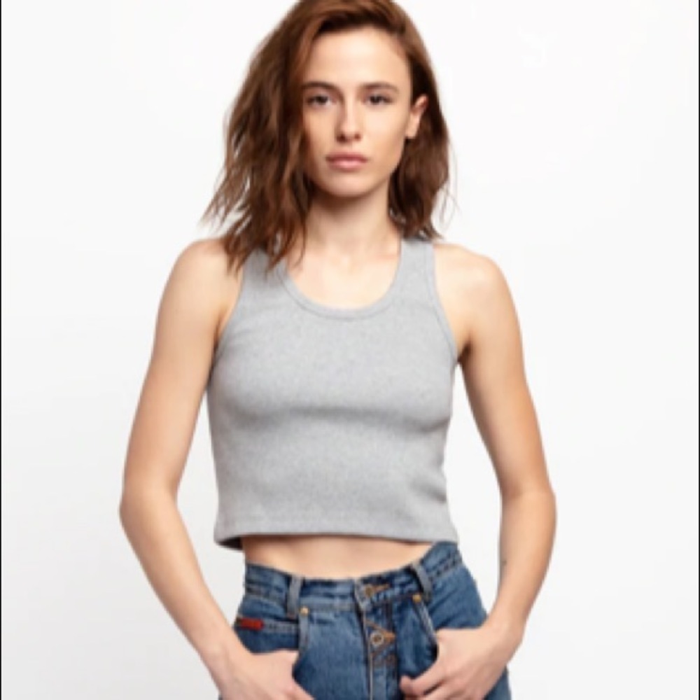 THE CROP TANK IN HEATHER GREY